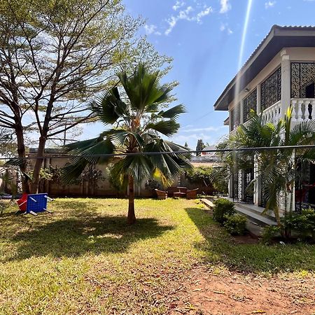 Akogo House - Bnb , Hostel, Backpackers & Volunteer Center Mombasa Luaran gambar