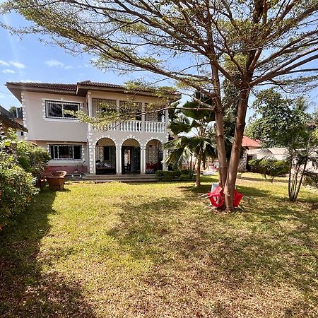 Akogo House - Bnb , Hostel, Backpackers & Volunteer Center Mombasa Luaran gambar