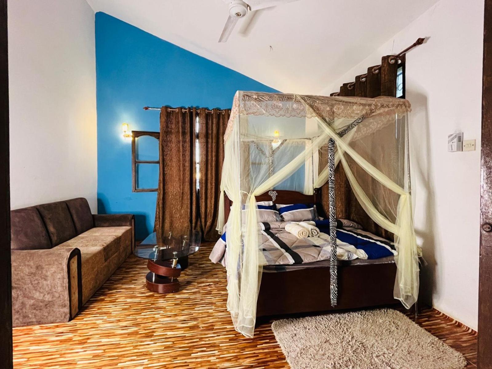 Akogo House - Bnb , Hostel, Backpackers & Volunteer Center Mombasa Luaran gambar