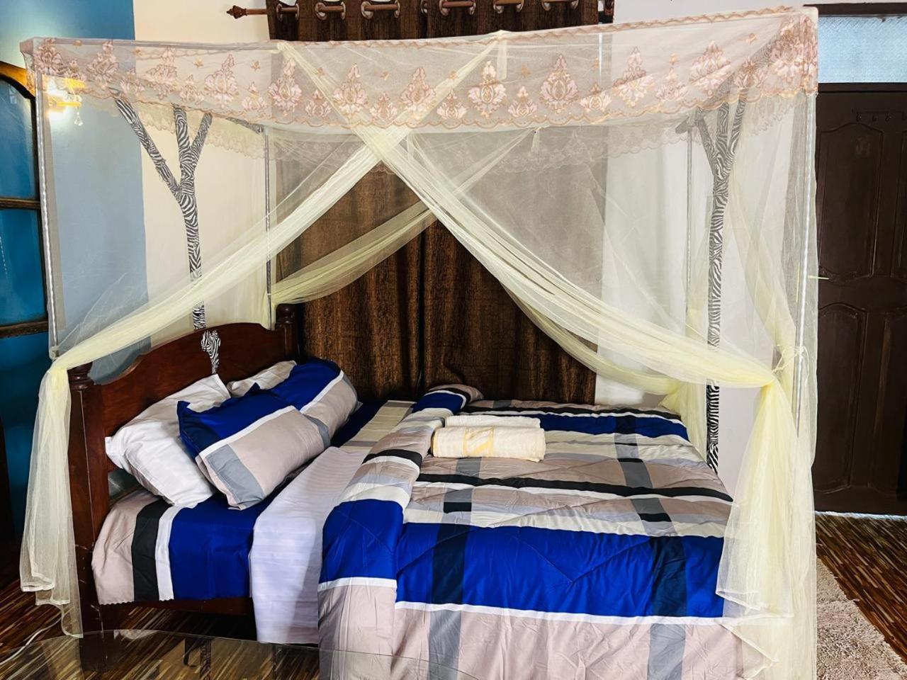 Akogo House - Bnb , Hostel, Backpackers & Volunteer Center Mombasa Luaran gambar