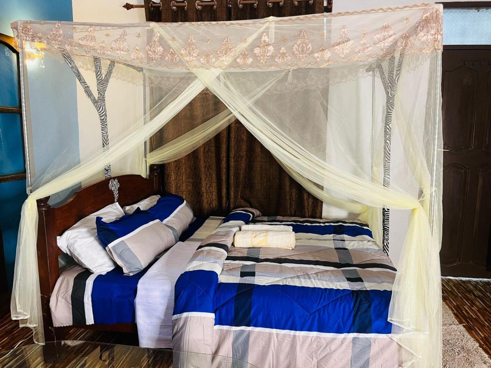 Akogo House - Bnb , Hostel, Backpackers & Volunteer Center Mombasa Luaran gambar