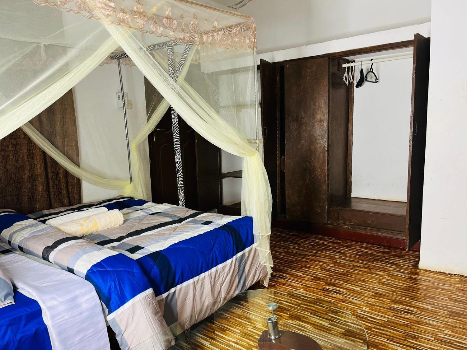 Akogo House - Bnb , Hostel, Backpackers & Volunteer Center Mombasa Luaran gambar