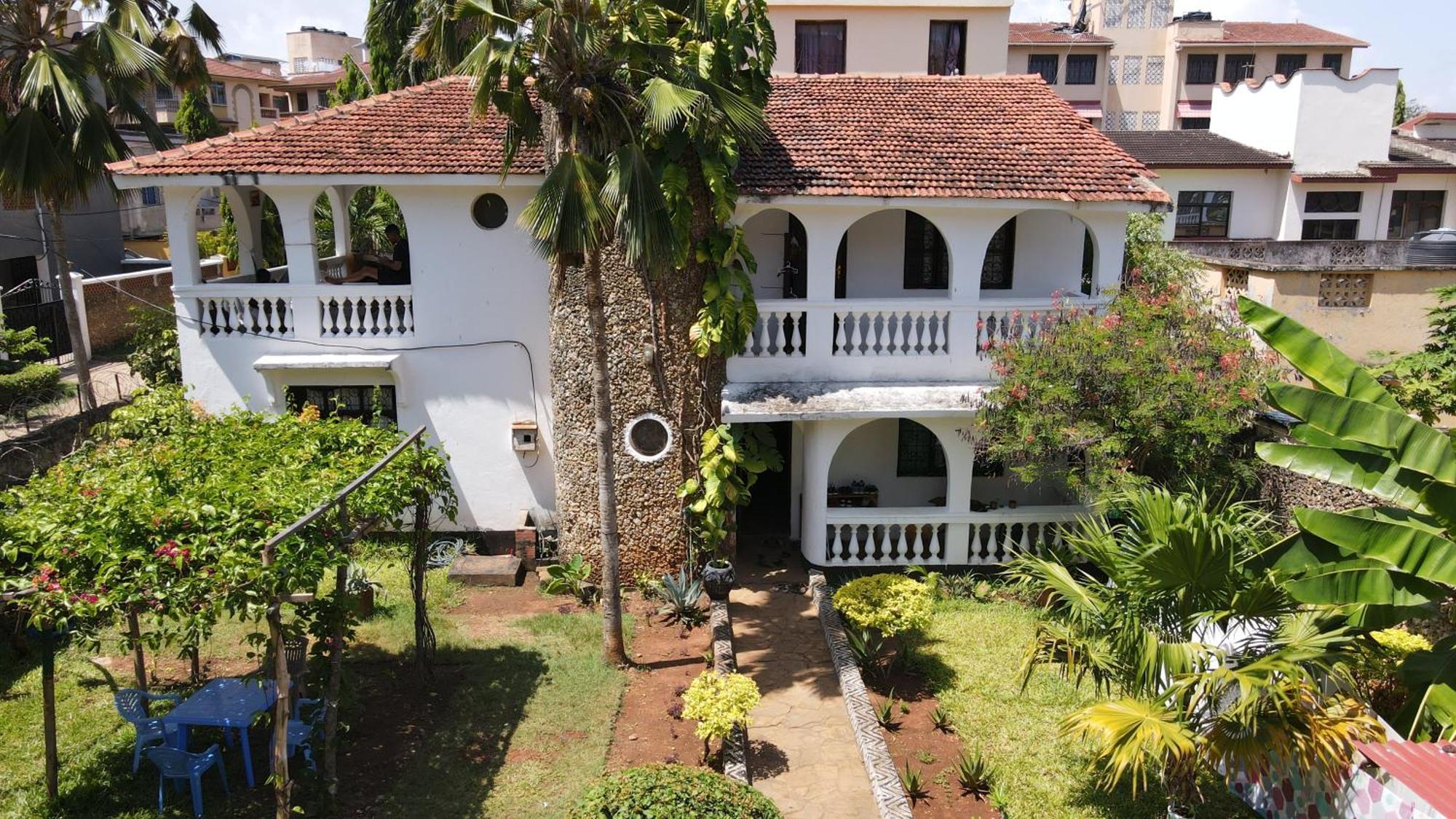 Akogo House - Bnb , Hostel, Backpackers & Volunteer Center Mombasa Luaran gambar