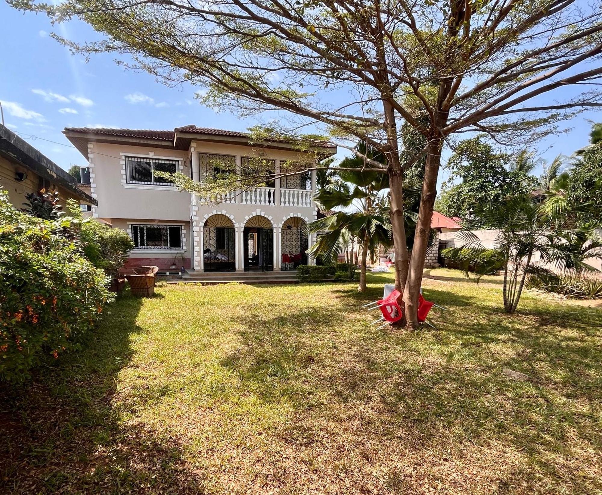 Akogo House - Bnb , Hostel, Backpackers & Volunteer Center Mombasa Luaran gambar