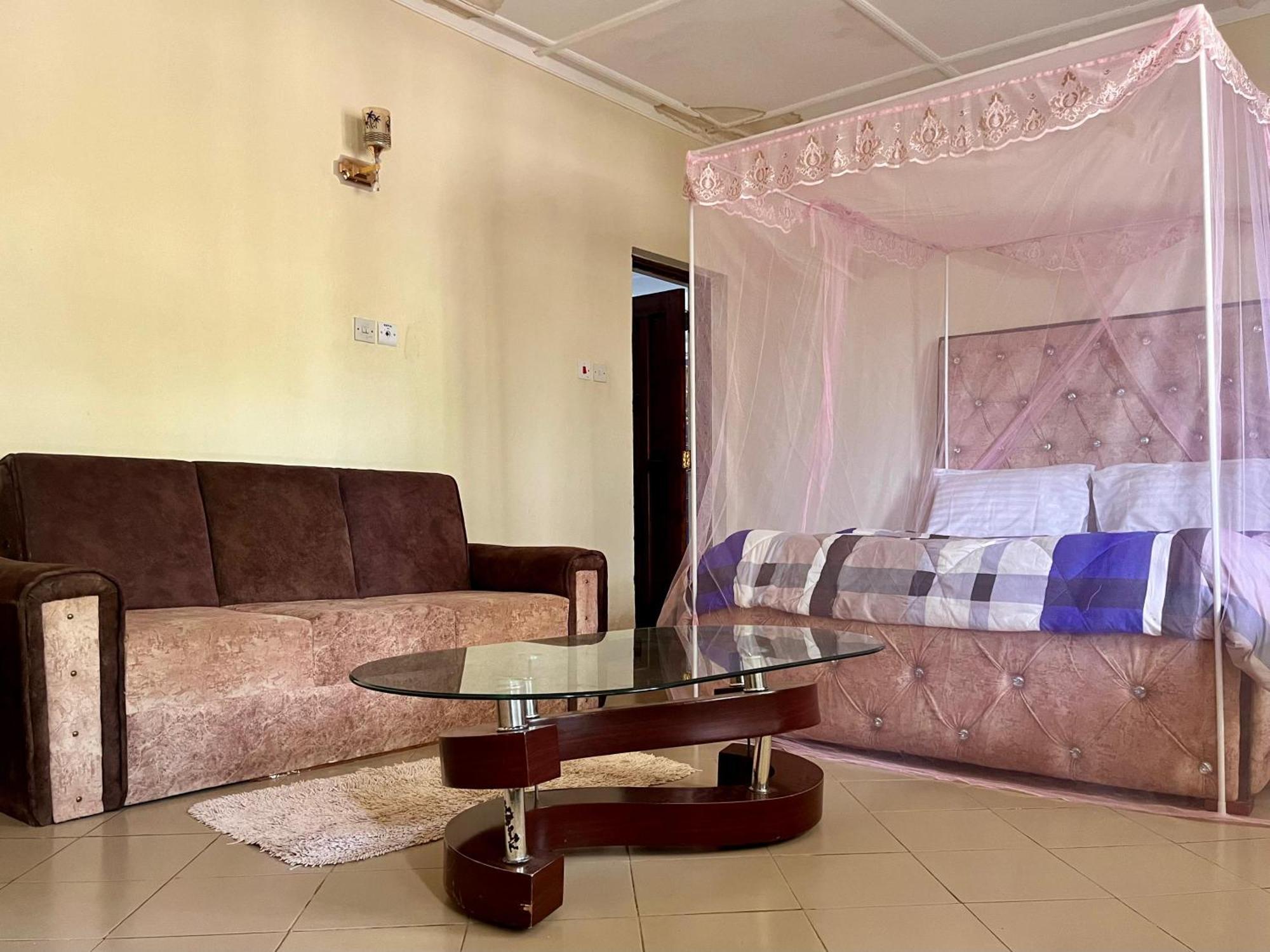 Akogo House - Bnb , Hostel, Backpackers & Volunteer Center Mombasa Luaran gambar
