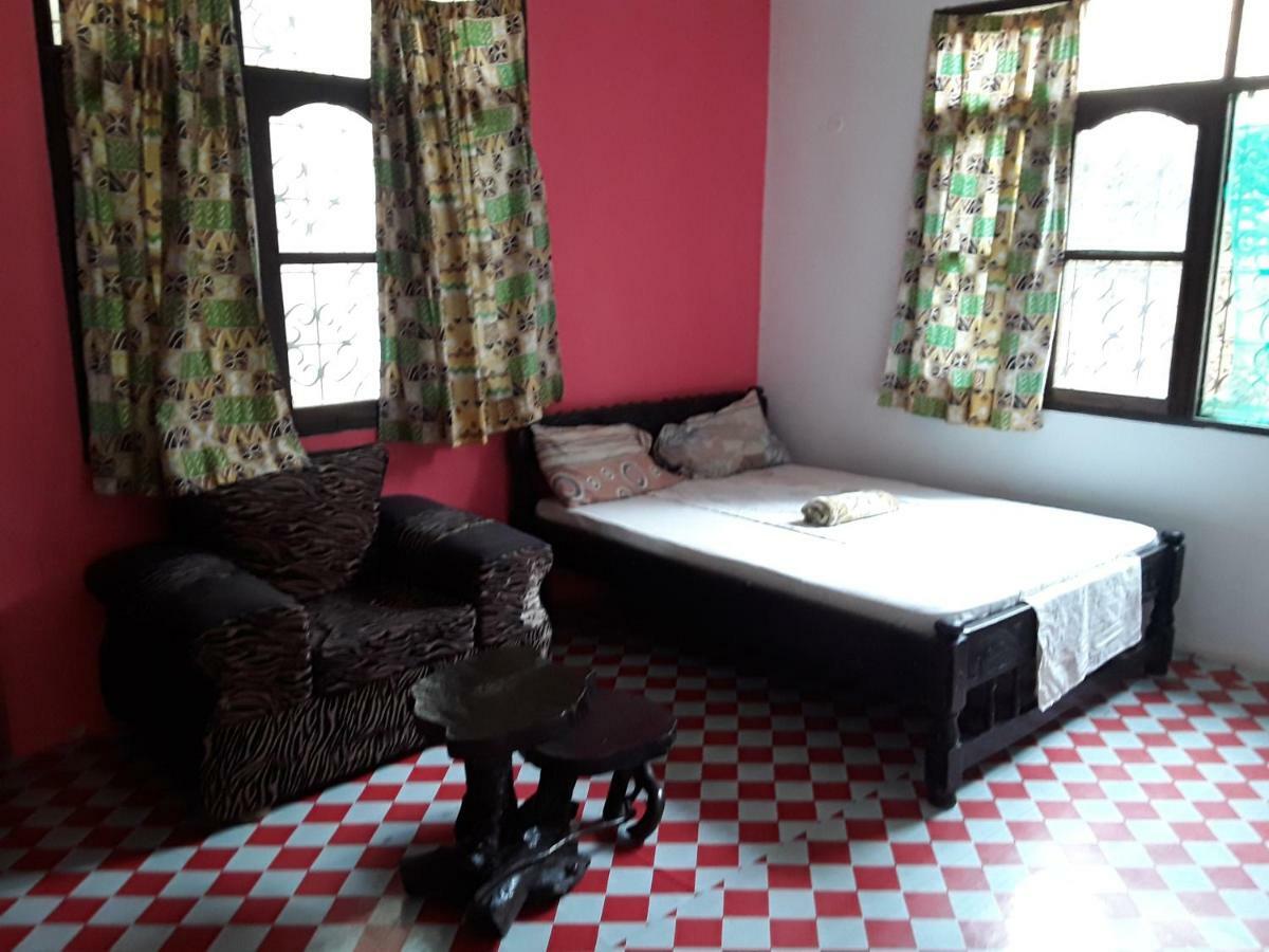 Akogo House - Bnb , Hostel, Backpackers & Volunteer Center Mombasa Luaran gambar